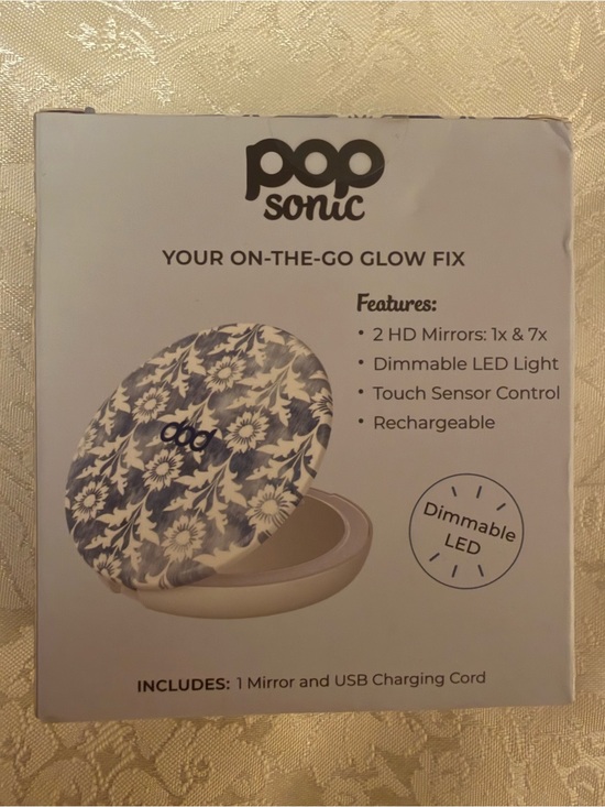 Pop sonic Accessories - Pop Sonic LED Compact Mirror in a blue floral pattern featuring dimmable lights